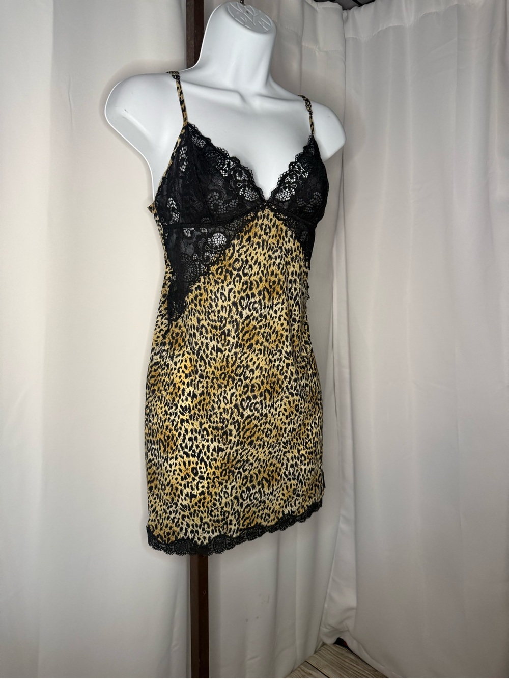 Victoria’s Secret Leopard Print Lace Slip Dress | Medium | Y2K inspired
